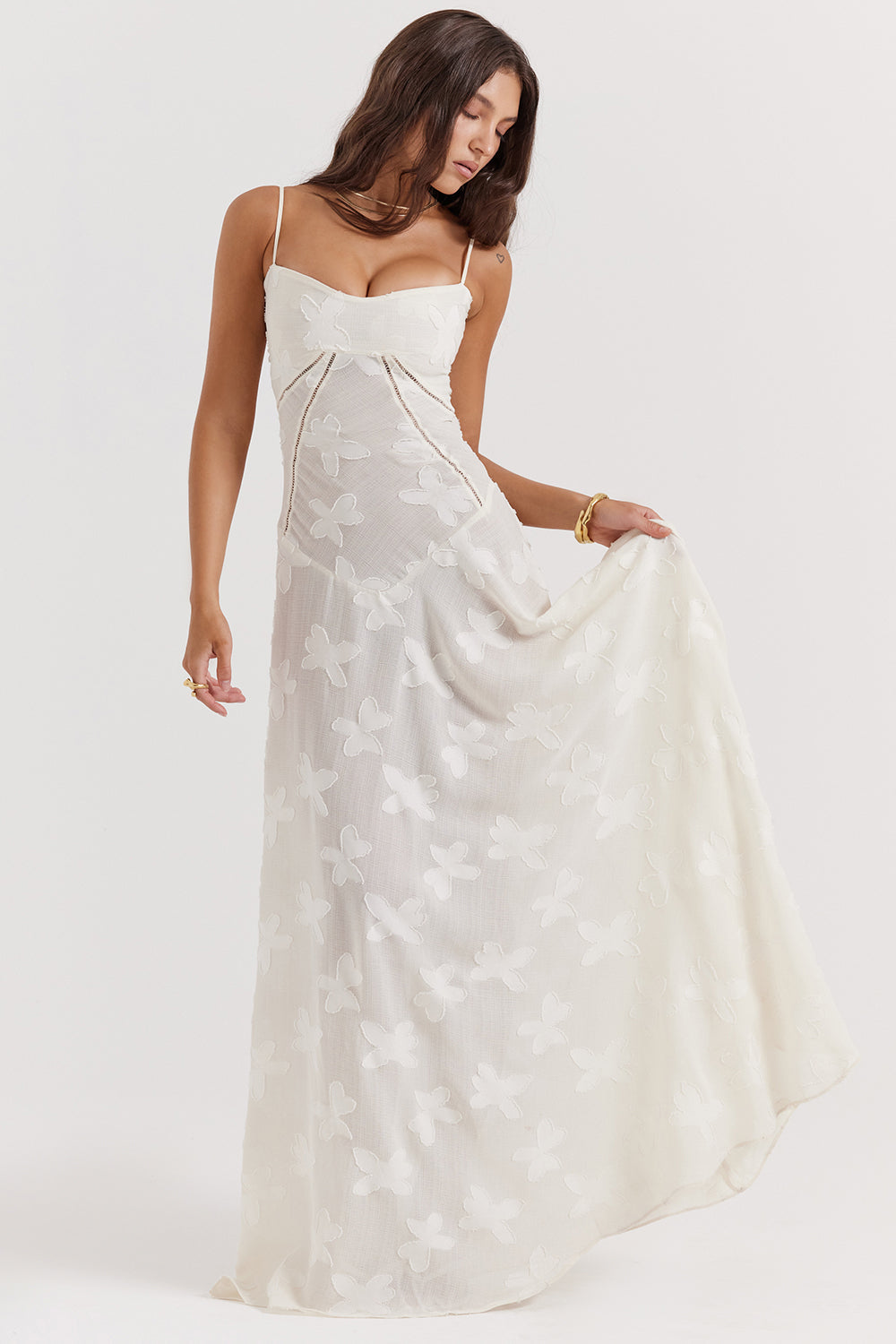 Well Tailored Dress with a Graceful Silhouette