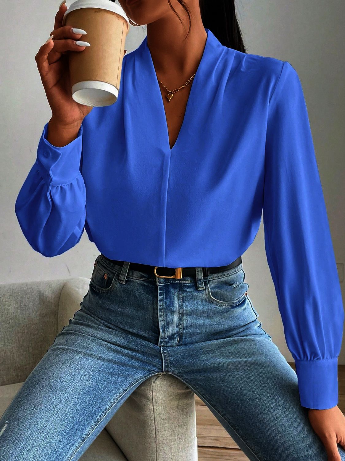 Effortlessly Elegant Shirt with a Timeless Design