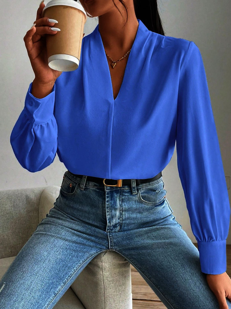 Effortlessly Elegant Shirt with a Timeless Design