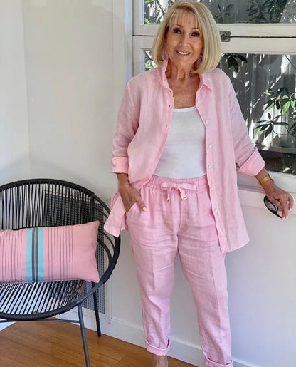 Classic Vintage Shirt with a Flattering Fit