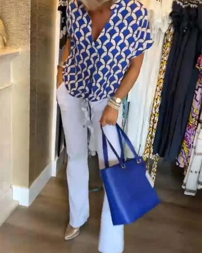 Classic Vintage Shirt with a Flattering Fit
