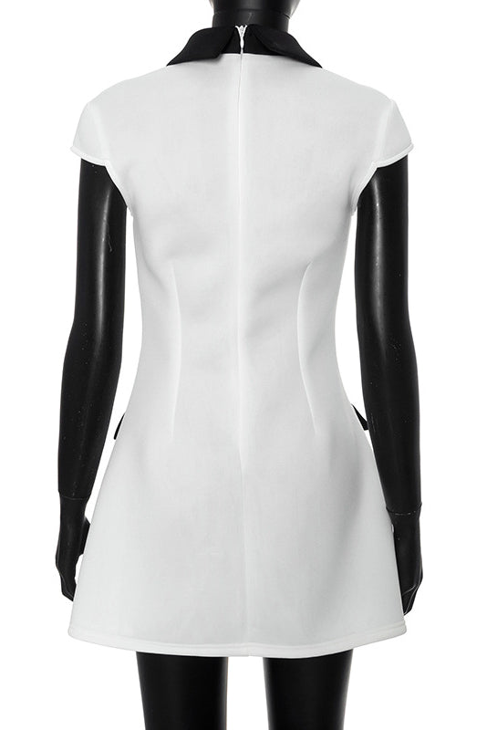 Classic Vintage Dress with a Flattering Fit
