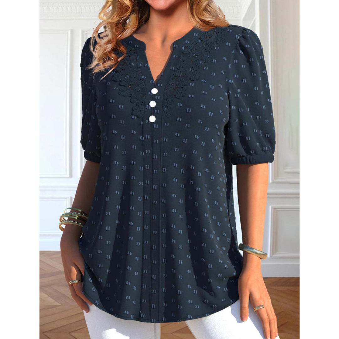 Sophisticated Blouse with a Clean Classic Look