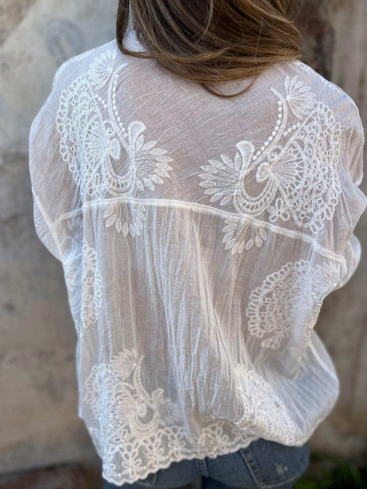 Sophisticated Blouse with a Clean Classic Look