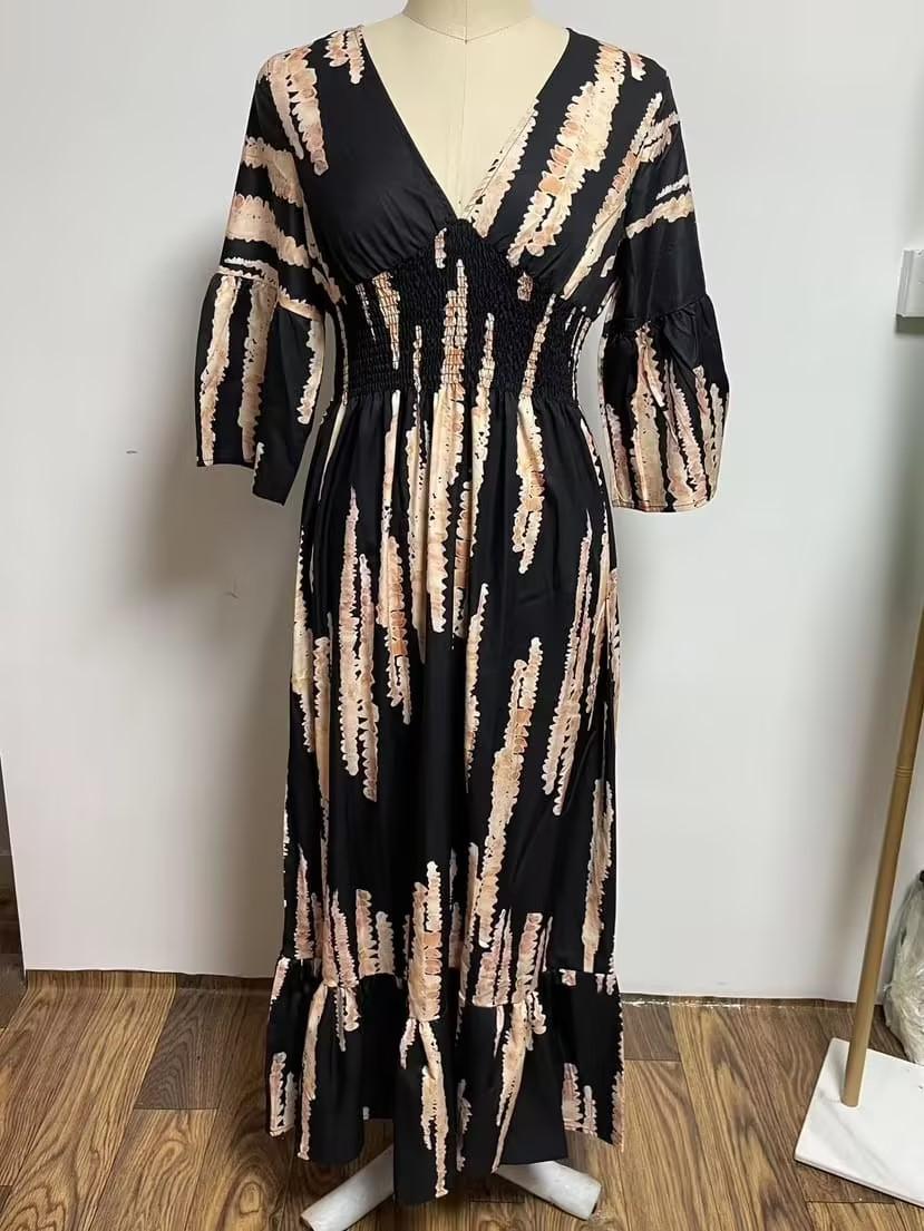 Effortlessly Elegant Dress with a Timeless Design