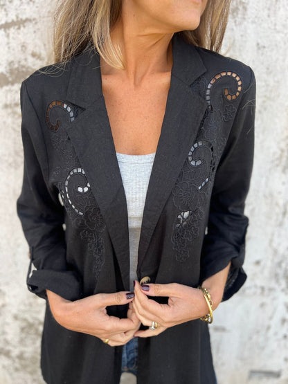 Sophisticated Shirt with a Clean Classic Look