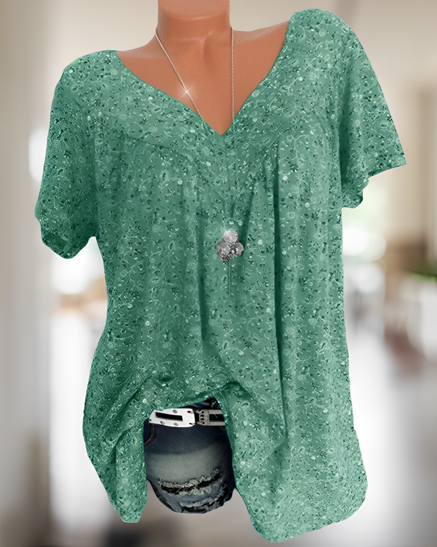 Well Tailored T-Shirt with a Graceful Silhouette