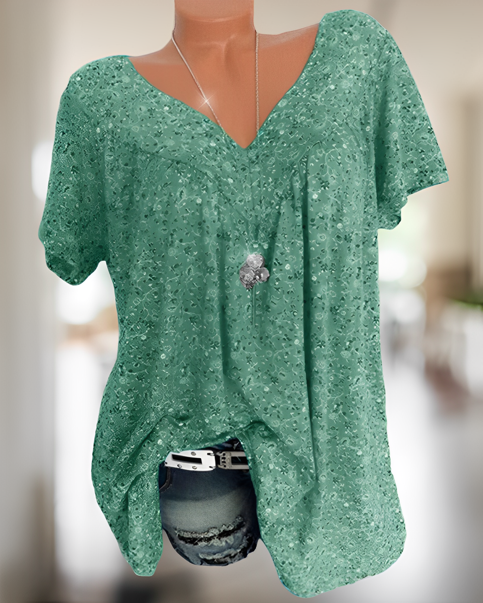 Well Tailored T-Shirt with a Graceful Silhouette