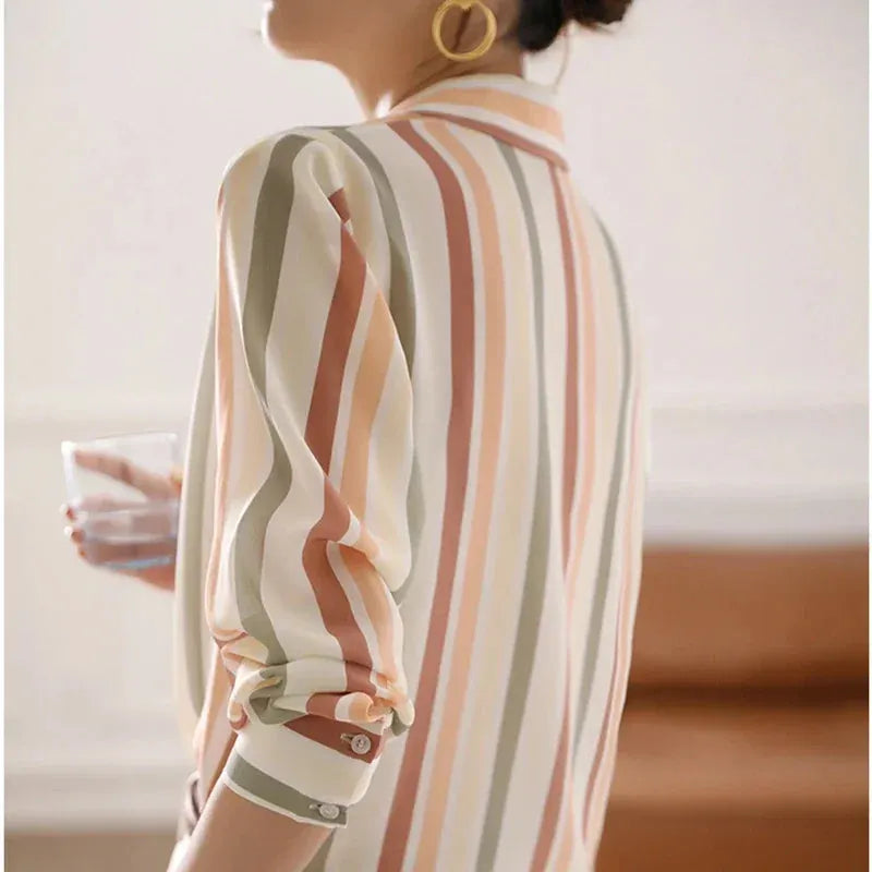 Well Tailored Shirt with a Graceful Silhouette