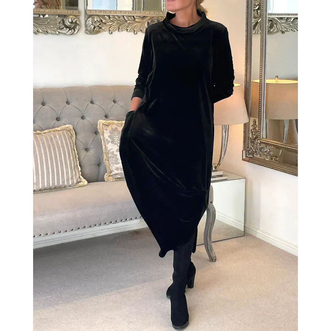Classic Vintage Dress with a Flattering Fit