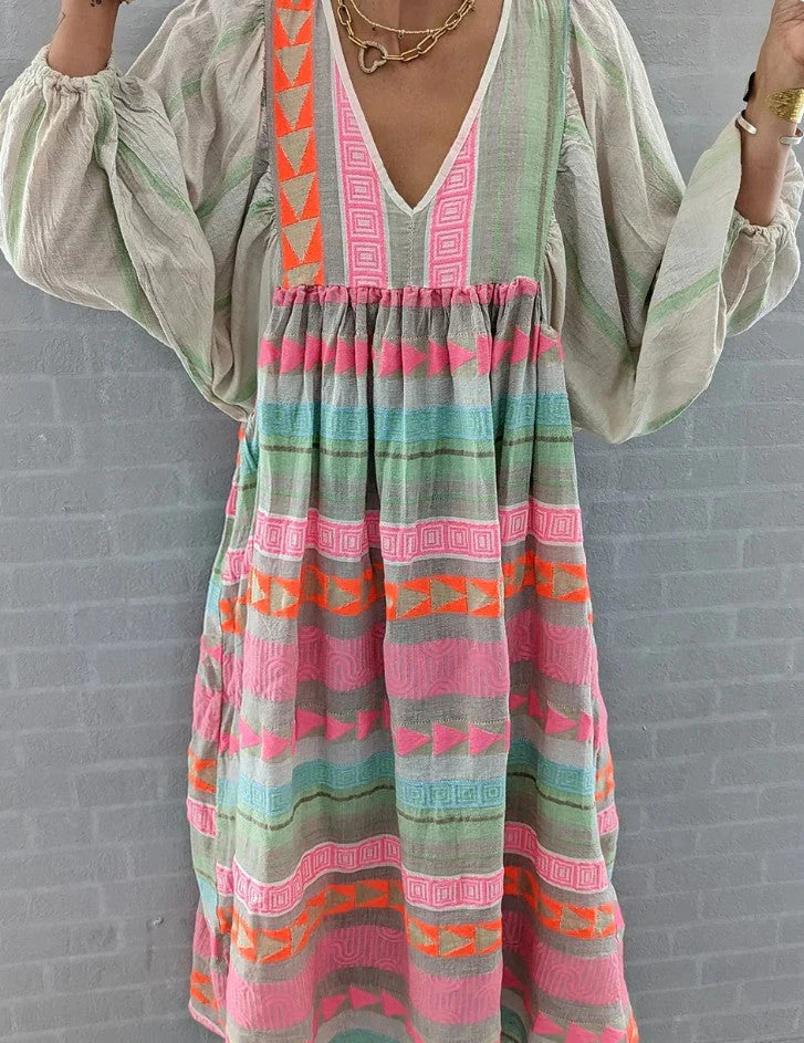 Classic Vintage & Enduringly Stylish Dress