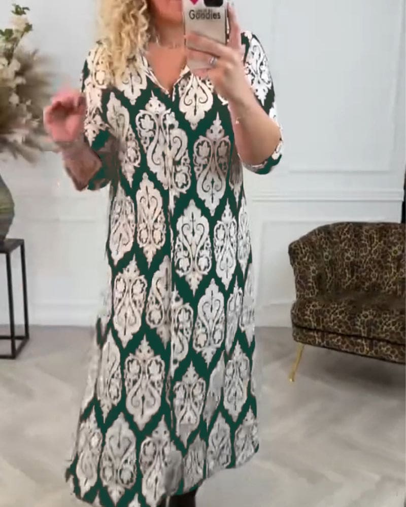 Effortlessly Elegant Dress with a Timeless Design