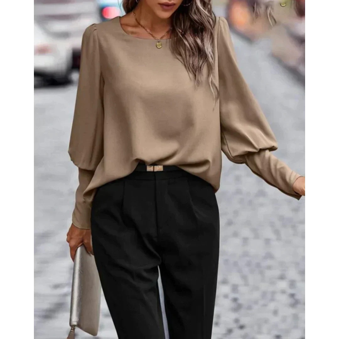 Elegantly Styled Blouse for Everyday Wear