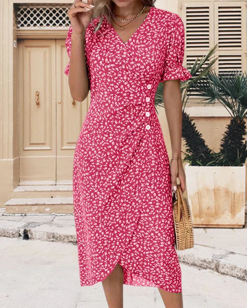 Classic Vintage Dress with a Flattering Fit