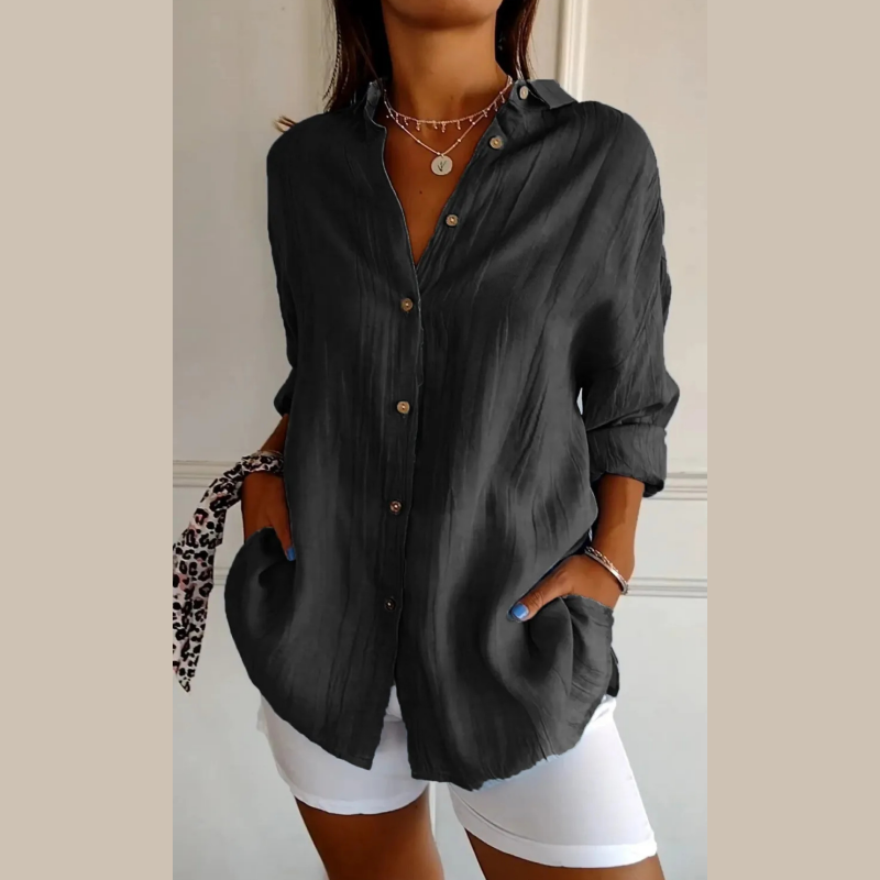 Classic Vintage Shirt with a Flattering Fit