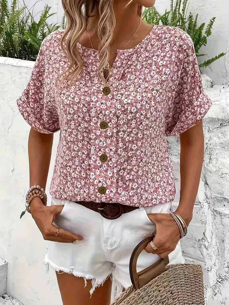 Classic Vintage Blouse with a Flattering Fit