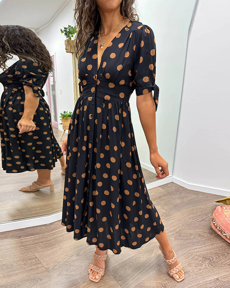 Effortlessly Elegant Dress with a Timeless Design
