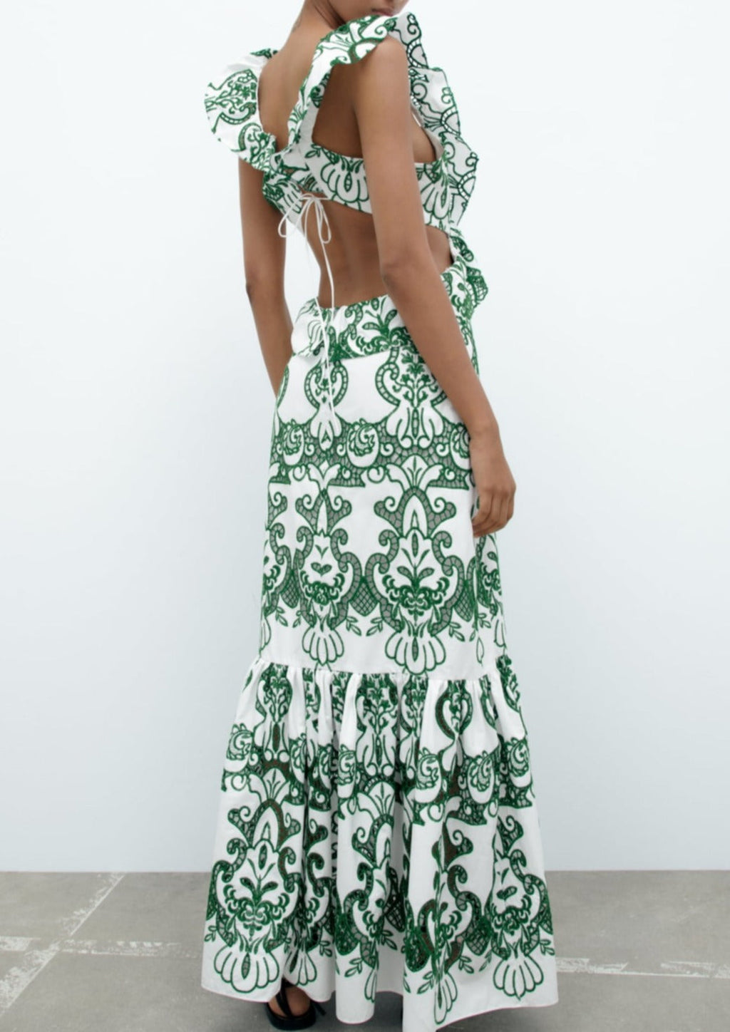 Polished Dress with an Effortless Classic Look