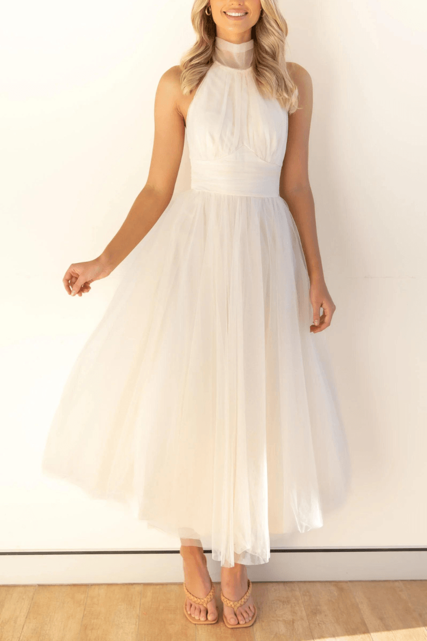 Classic Vintage Dress with a Flattering Fit