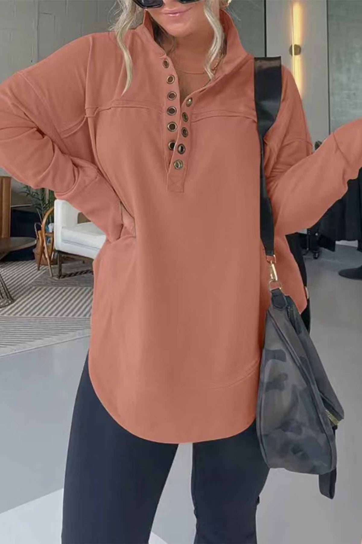 Effortlessly Elegant Shirt with a Timeless Design