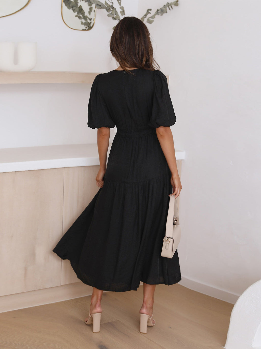Classic Vintage Dress with a Flattering Fit