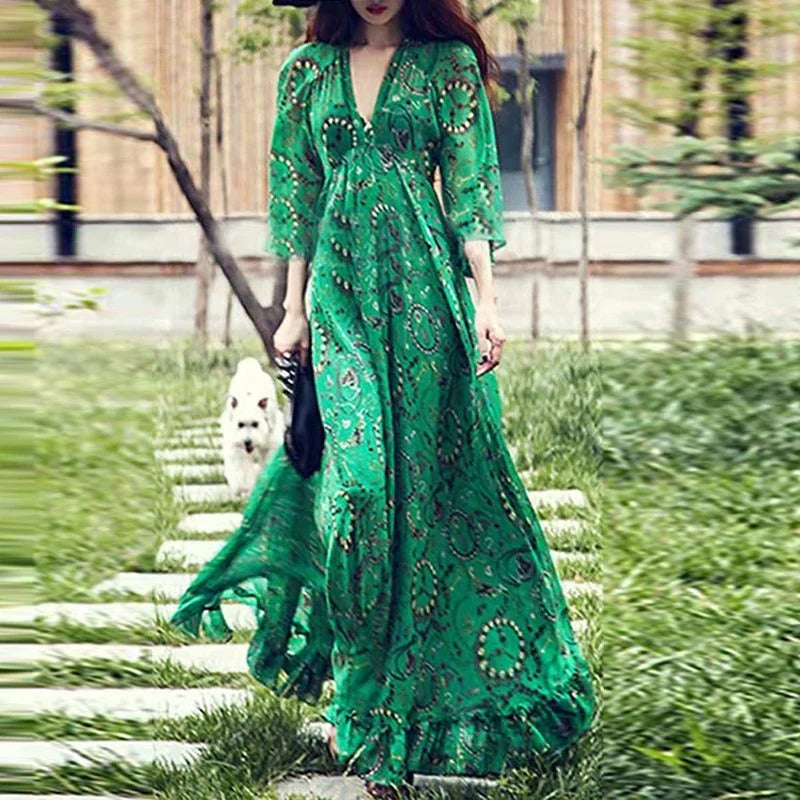 Beautifully Crafted Dress in a Classic Style