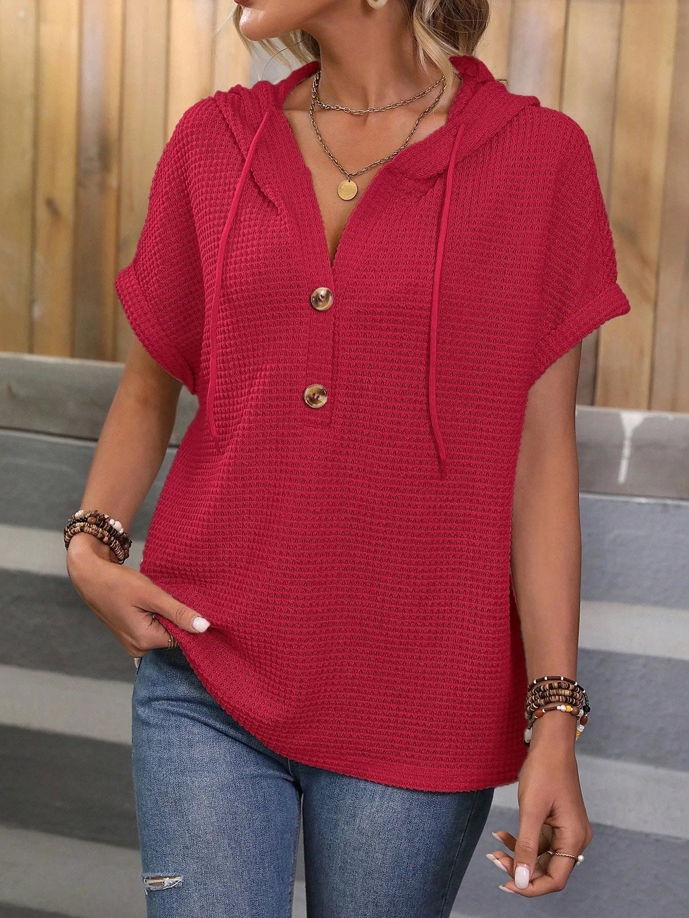 Beautifully Crafted T-Shirt in a Classic Style