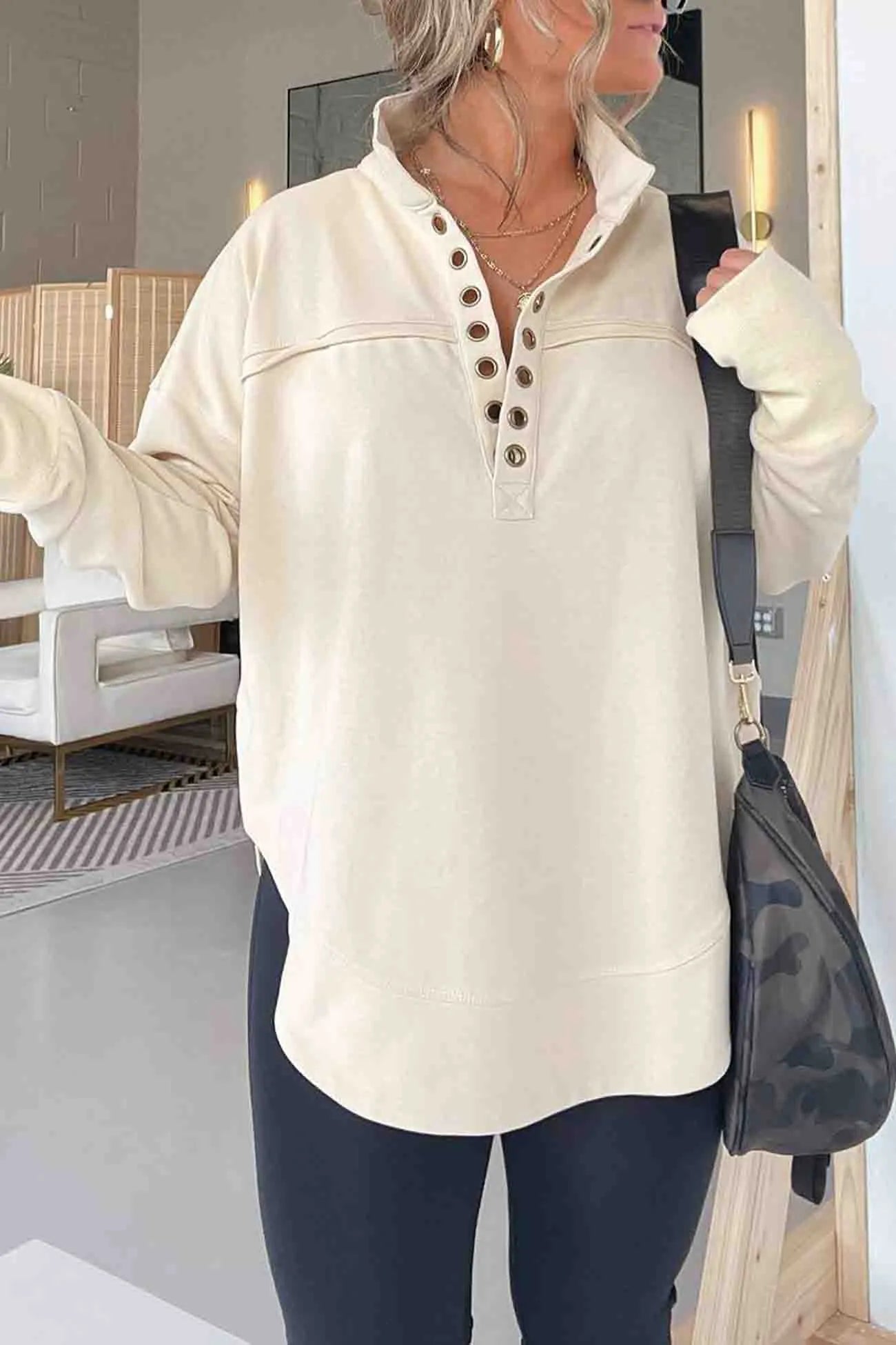 Effortlessly Elegant Shirt with a Timeless Design