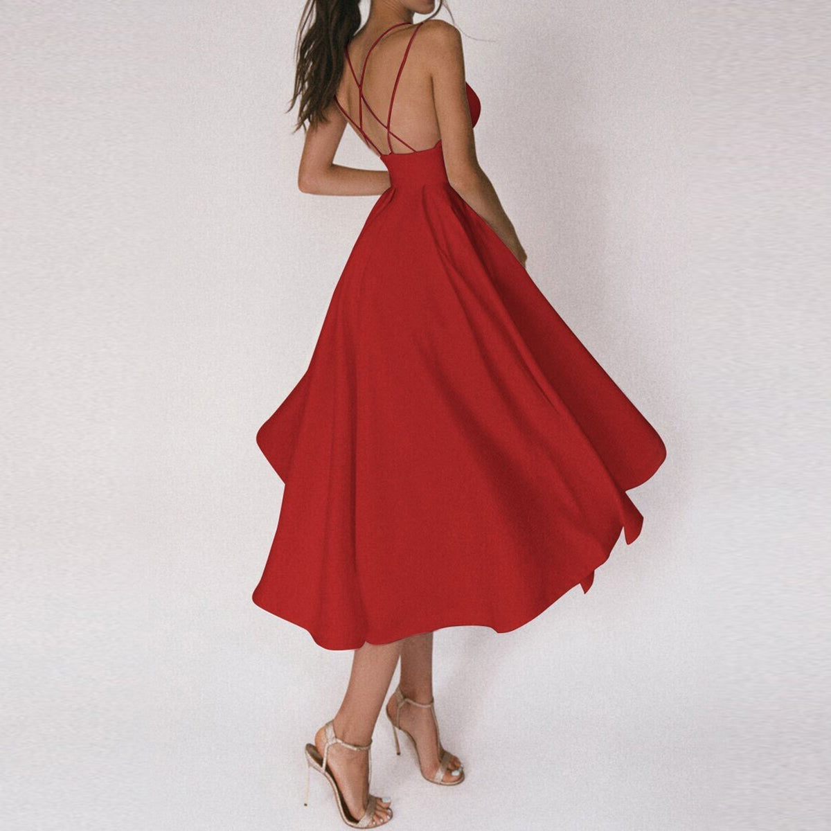 Well Tailored Dress with a Graceful Silhouette