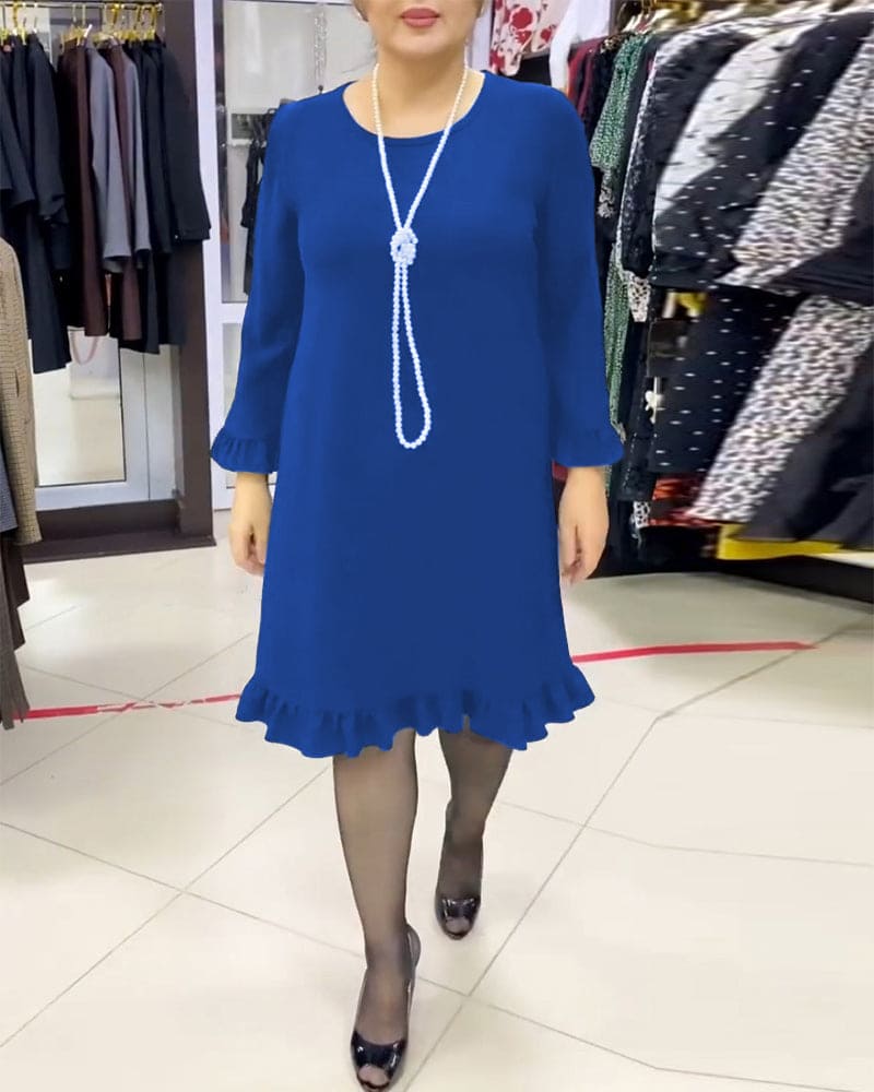 Beautifully Finished Dress in a Timeless Design