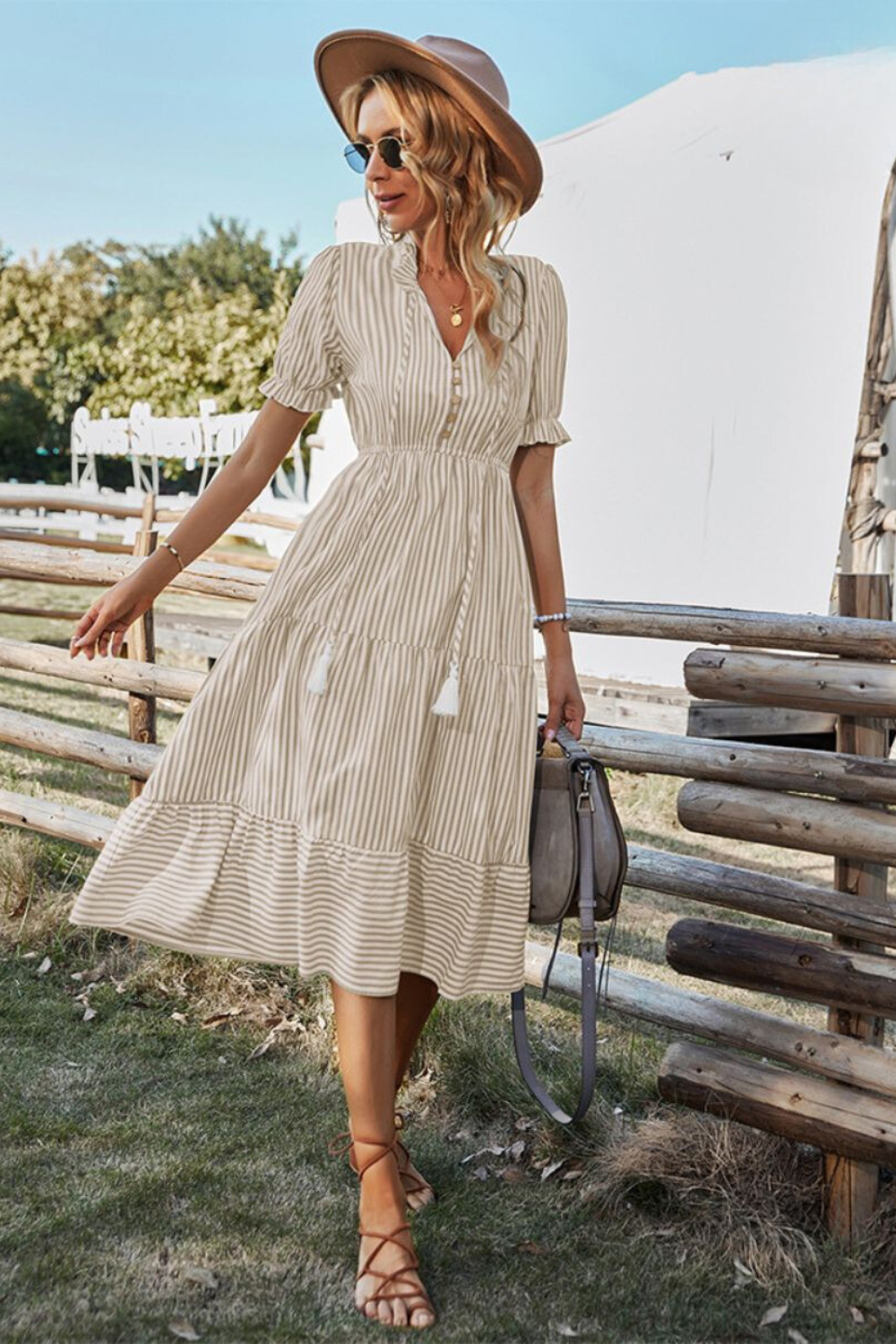 Well Tailored Dress with a Graceful Silhouette