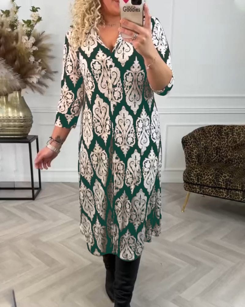 Effortlessly Elegant Dress with a Timeless Design