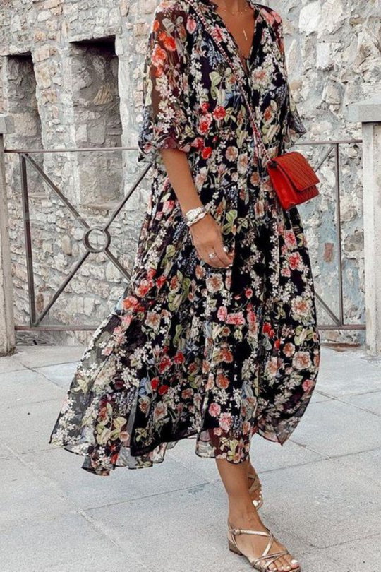 Classic Vintage & Enduringly Stylish Dress