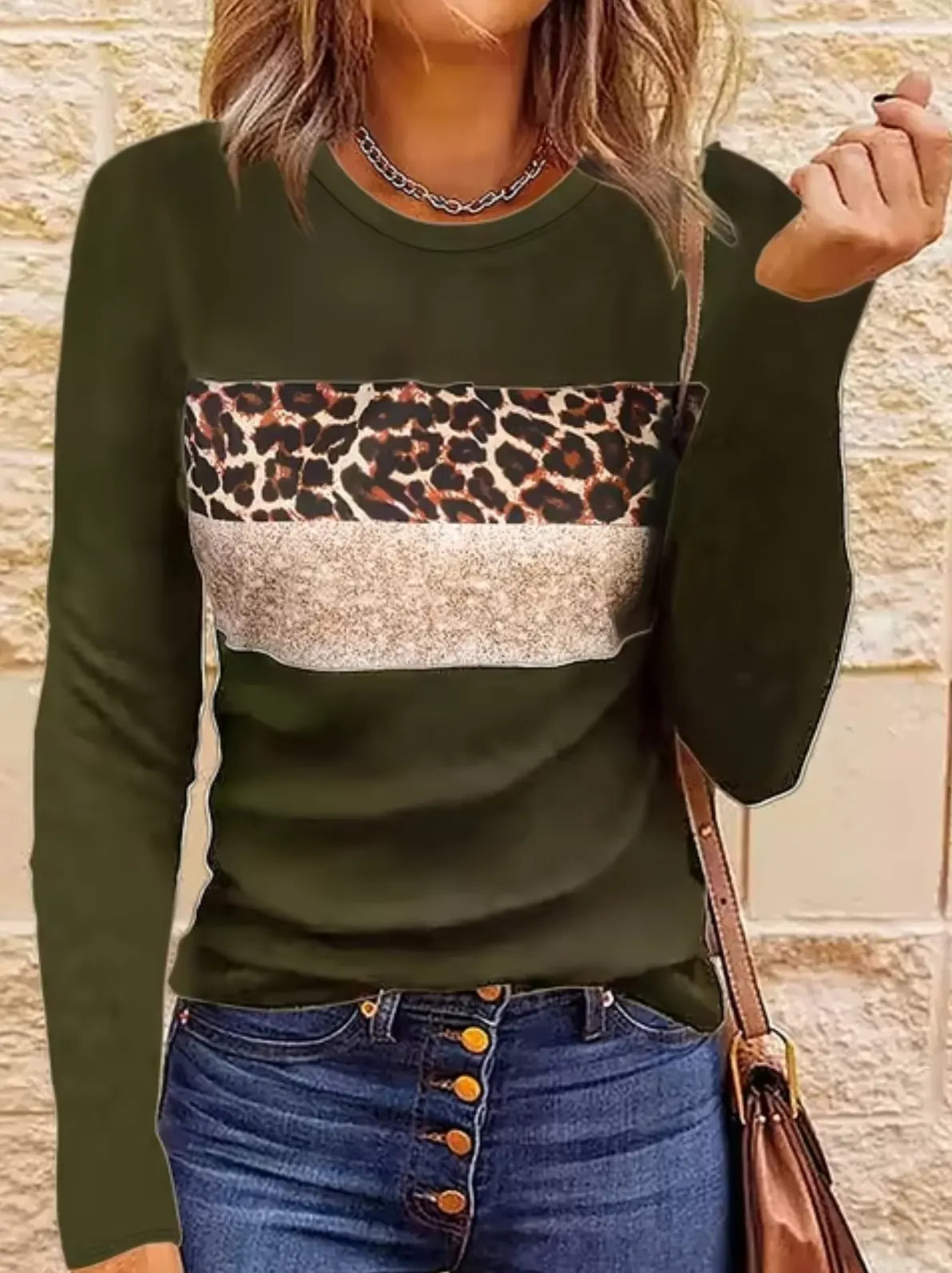 Well Tailored T-Shirt with a Graceful Silhouette
