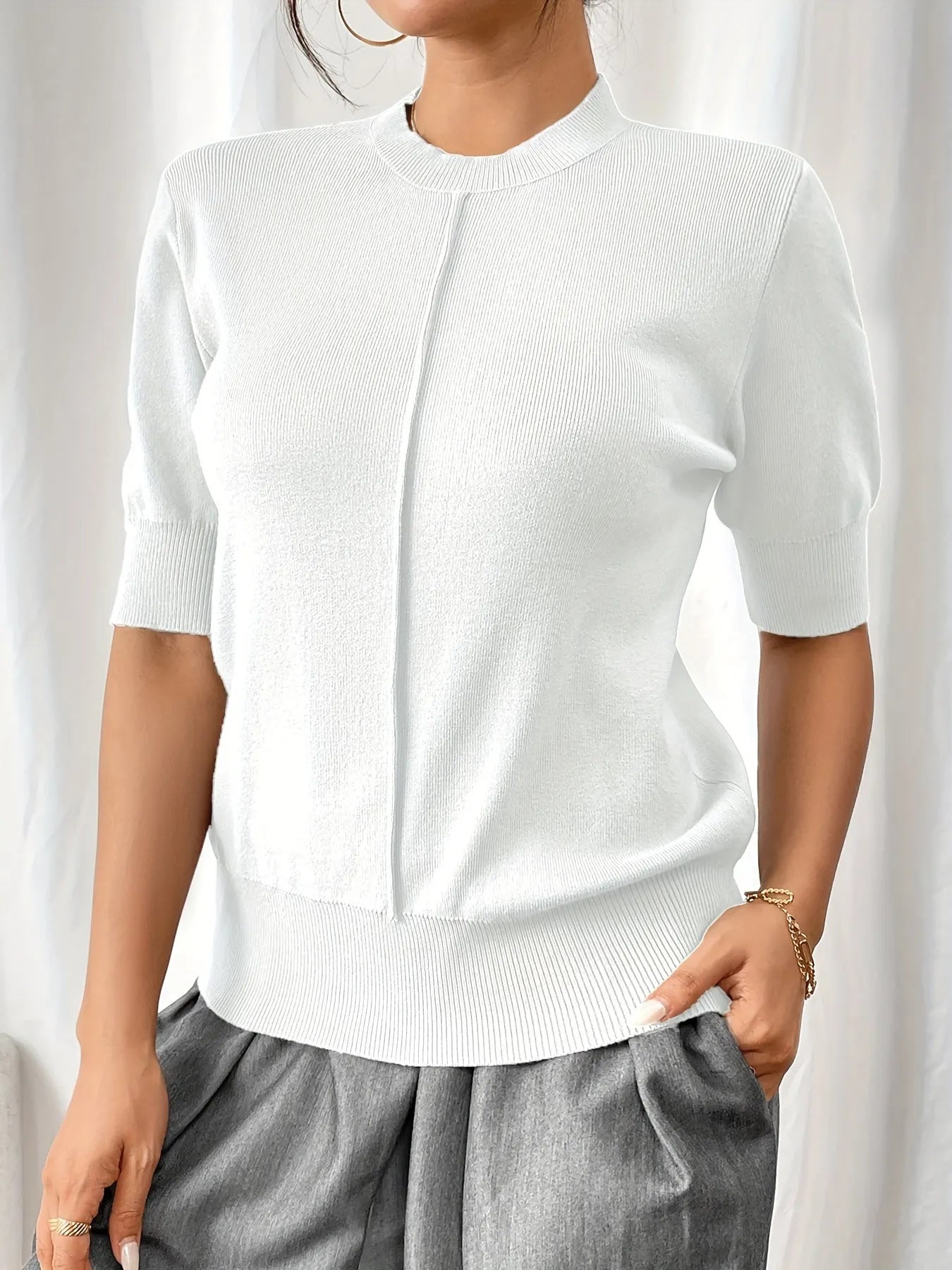 Effortlessly Elegant Shirt with a Timeless Design