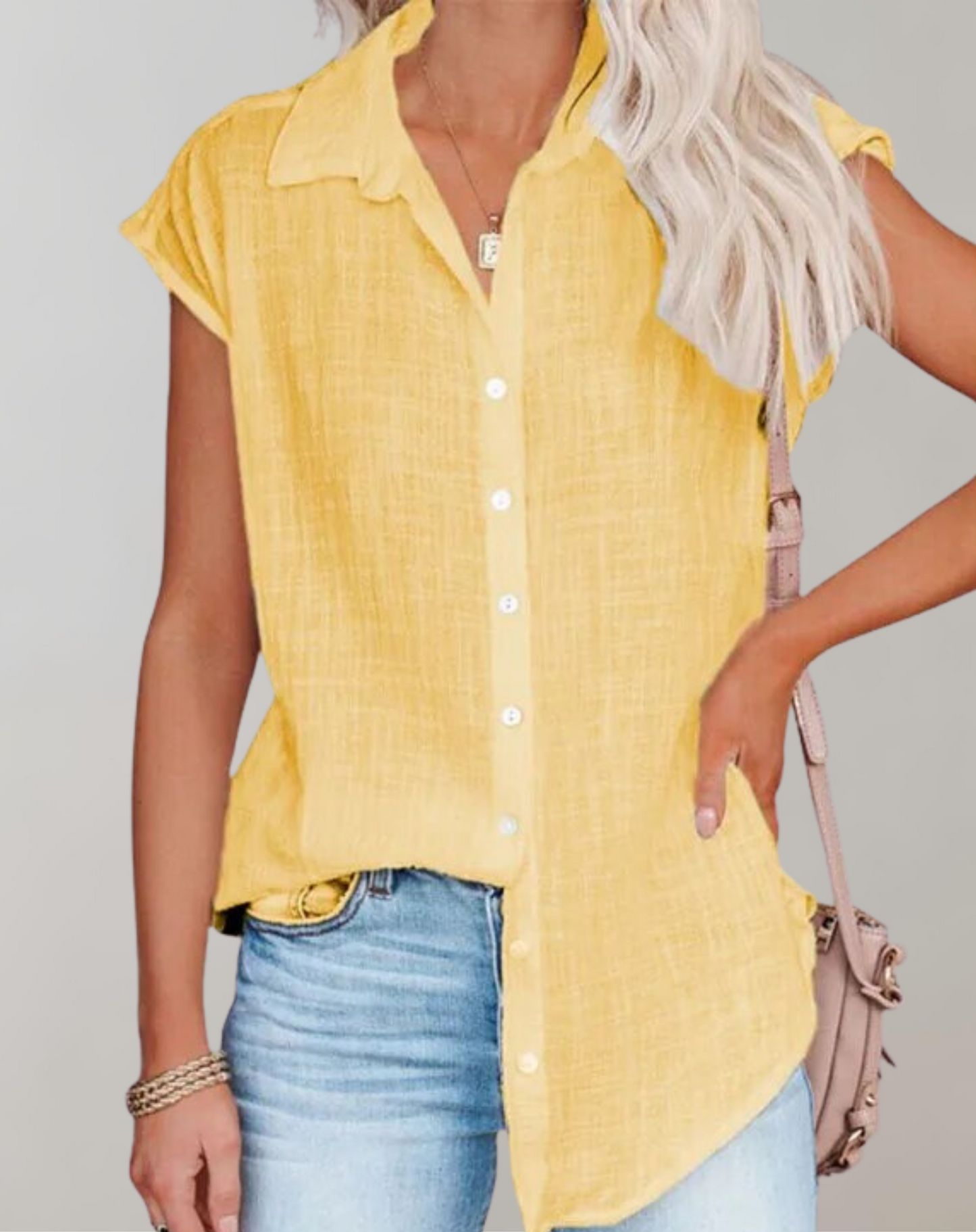 Well Tailored Shirt with a Graceful Silhouette