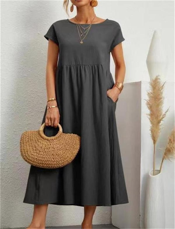 Effortlessly Elegant Dress with a Timeless Design