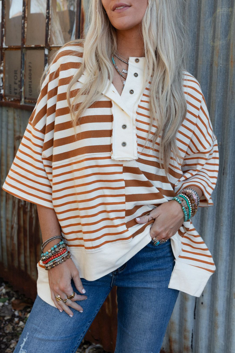 Effortlessly Elegant T-Shirt with a Timeless Design