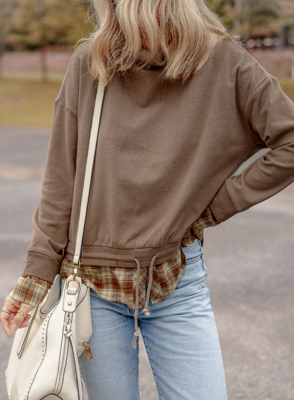 Elegantly Styled Blouse for Everyday Wear