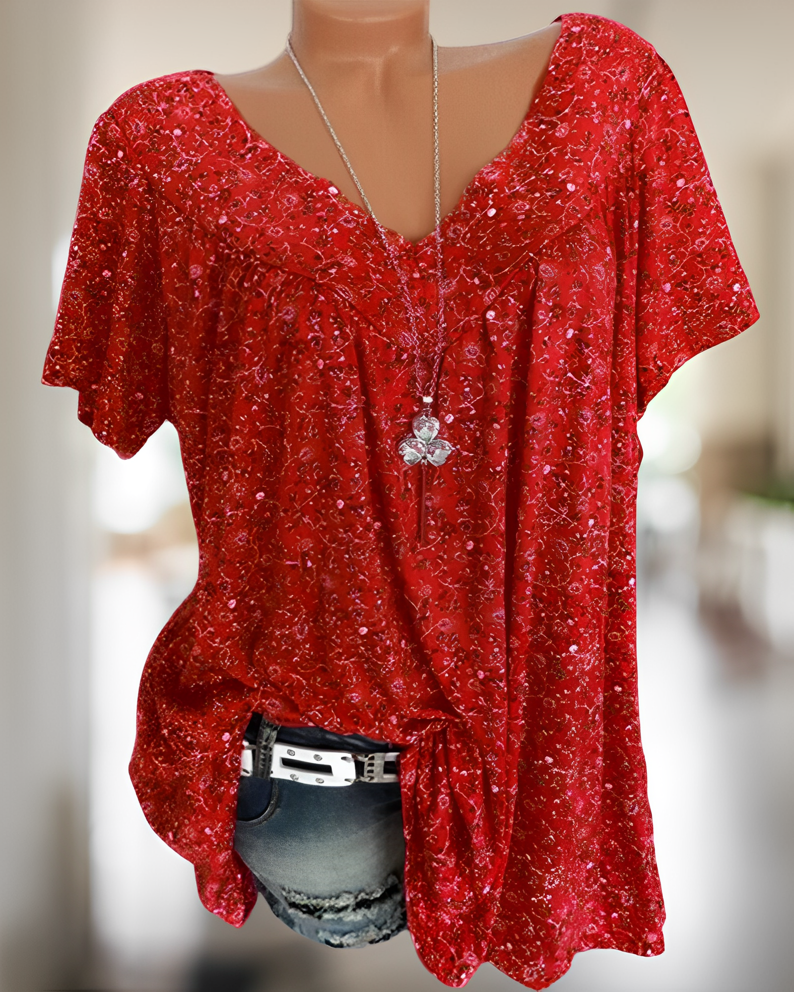 Well Tailored T-Shirt with a Graceful Silhouette