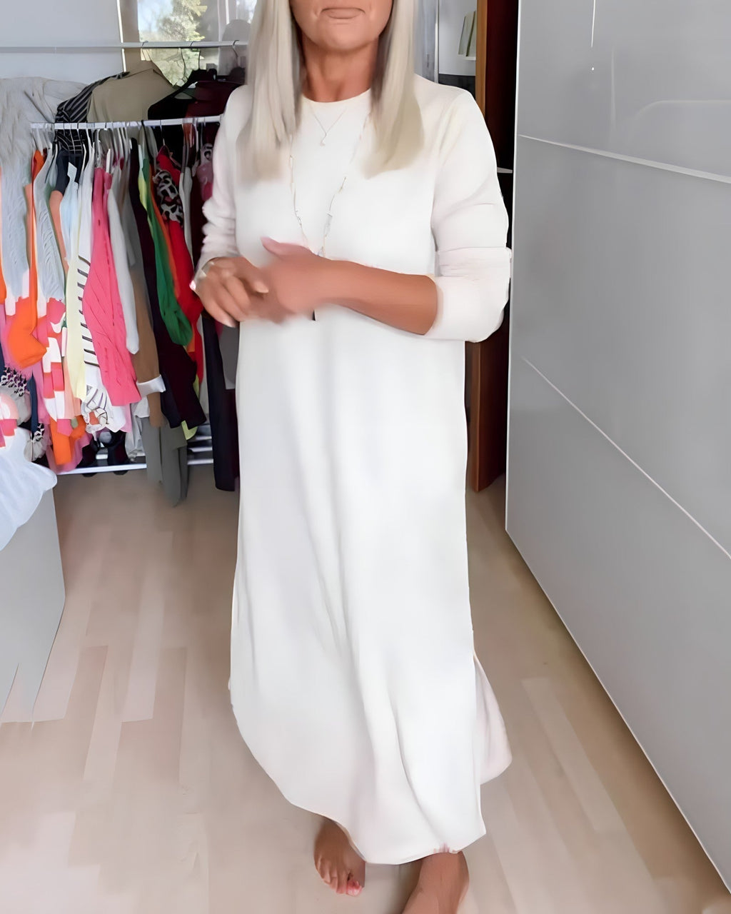 Effortlessly Elegant Dress with a Timeless Design