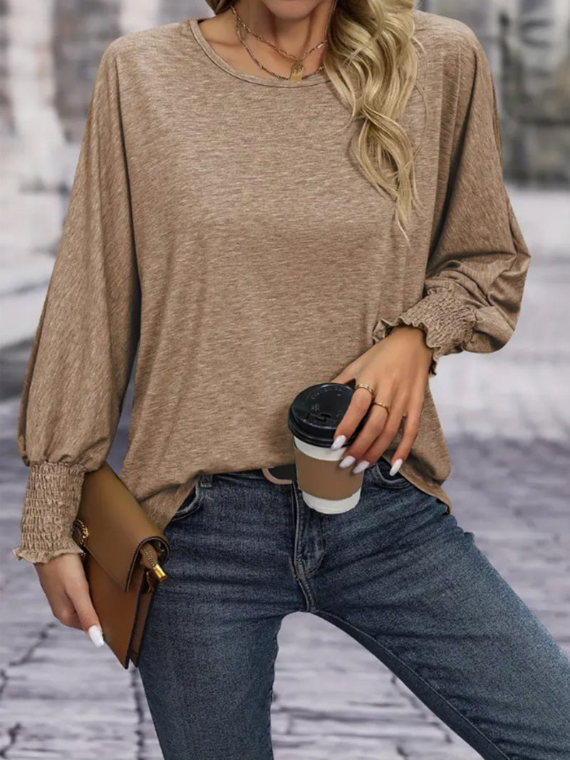 Well Tailored T-Shirt with a Graceful Silhouette