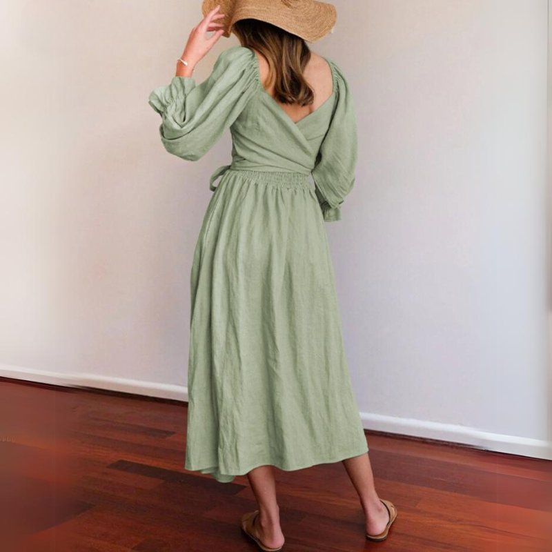 Beautifully Crafted Dress in a Classic Style