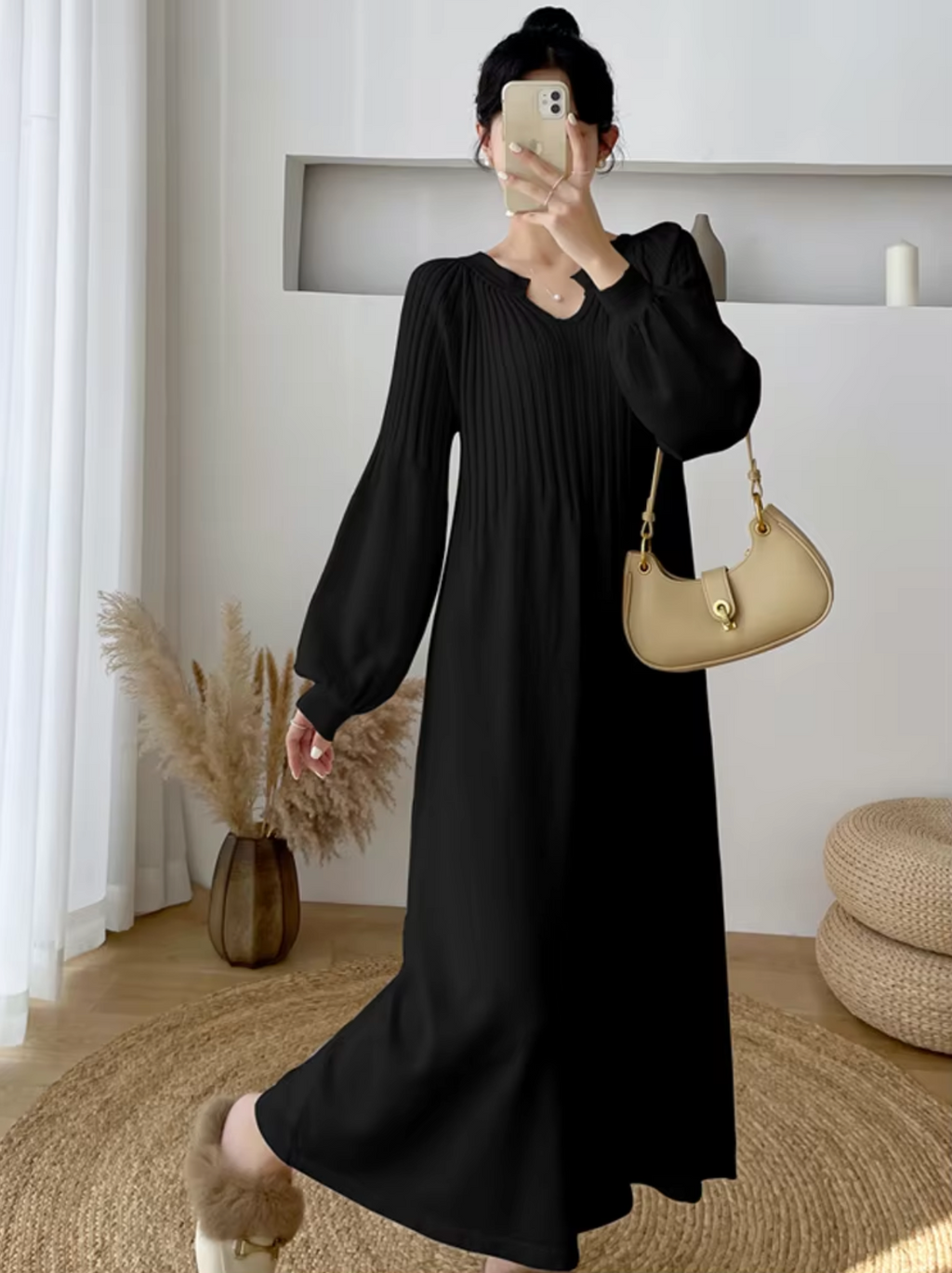 Beautifully Crafted Dress in a Classic Style