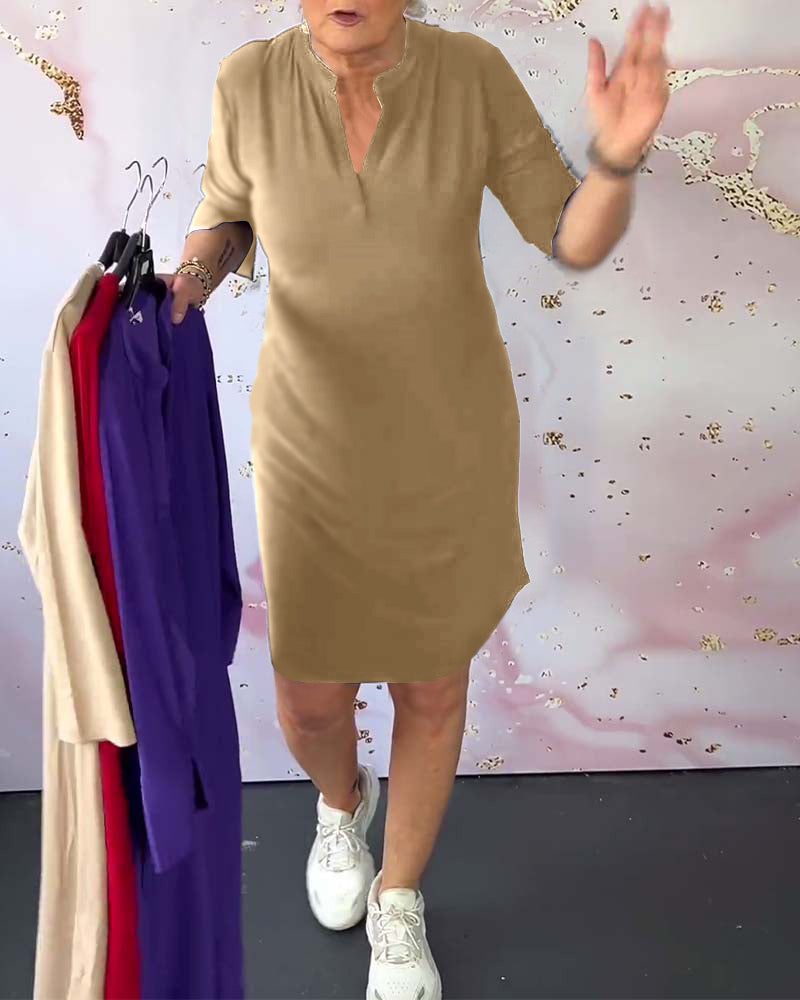 Classic Vintage Dress with a Flattering Fit