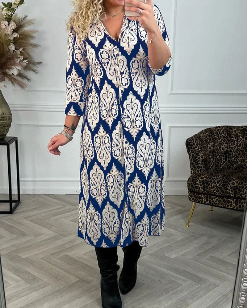 Effortlessly Elegant Dress with a Timeless Design