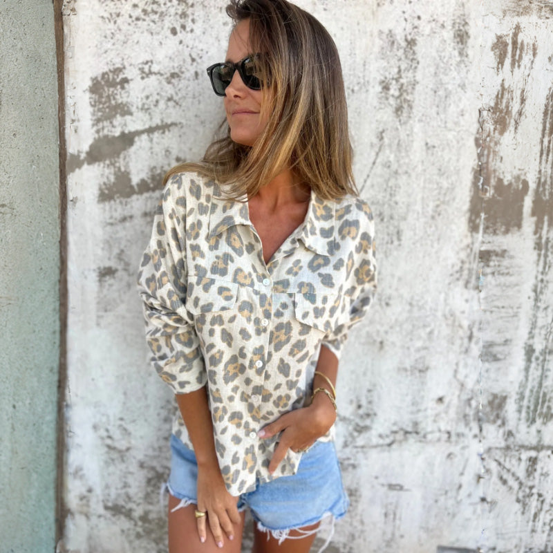 Well Tailored Shirt with a Graceful Silhouette
