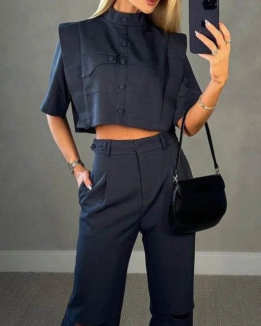 Classic Vintage Trousers with a Flattering Fit