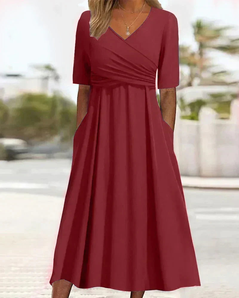 Well Tailored Dress with a Graceful Silhouette