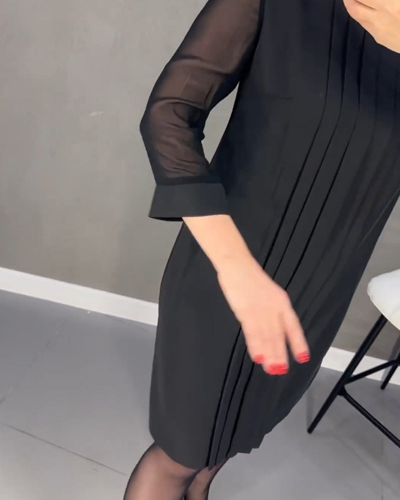 Classic Vintage & Enduringly Stylish Dress